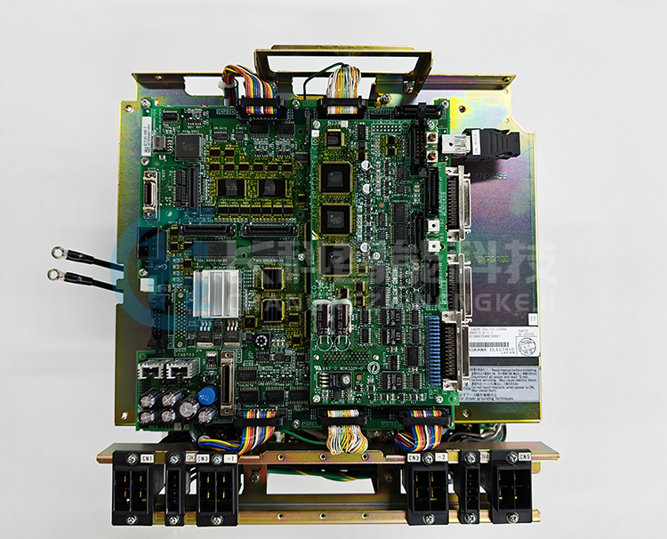 安川控制單元CACR-CSL12L18AAB 安川控制單元CACR-CSL12L18AAB